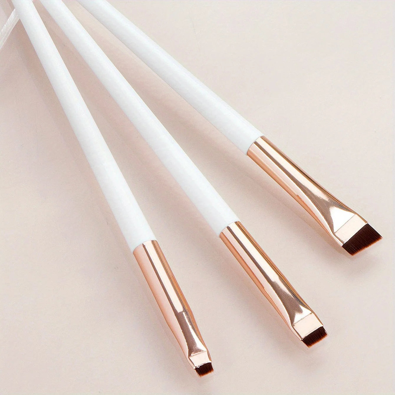 3pcs Makeup Brush Set,Blade eyeliner brush fine oblique head eyebrow brush outline eyeliner ultra-thin eye shadow brush makeup b Beauty World Shop