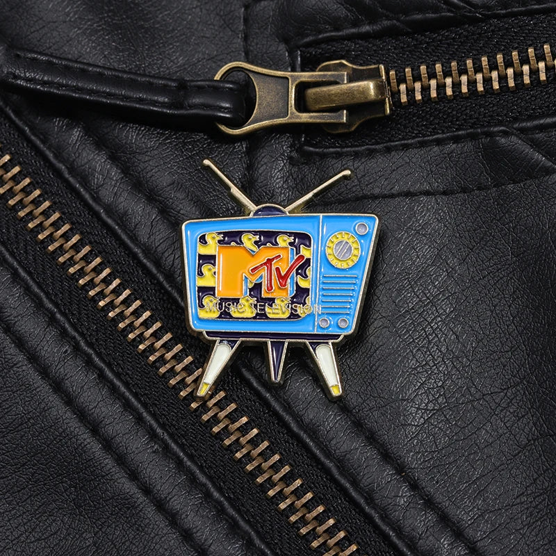 Creative Retro Television Enamel Pins Funny Cartoon 80’s Vintage Metal Brooches Backpack Lapel Badge Jewelry Gift for Friends Beauty World Shop