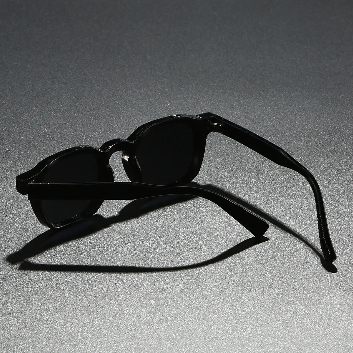 New Polarized Sunglasses Unisex Metal Core CP Square Sun Glasses Rivets Women Shades Driving Glasses Beauty World Shop
