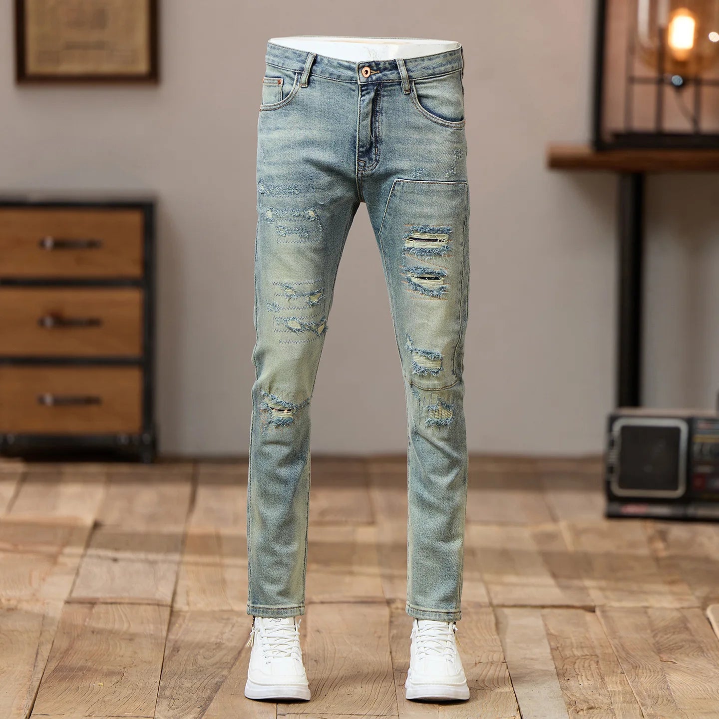 2025 Autumn Retro Light Blue Distressed Jeans for Men American Style Trendy Slim Fit Street Style Cool Brand Pants