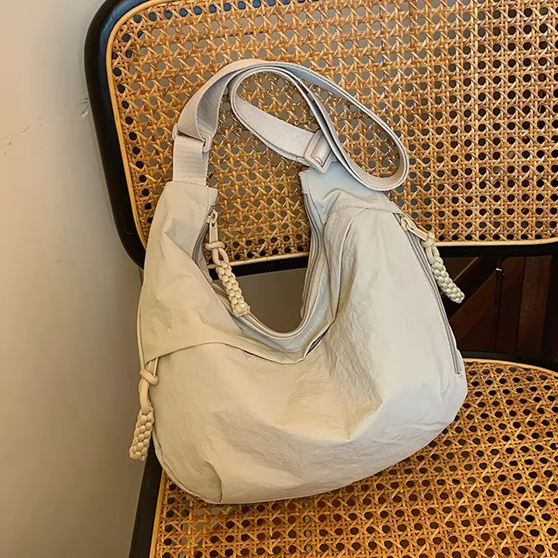 Fashionable and Minimalist Korean Version Dumpling Bag, Popular This Year, New High-Quality Shoulder Bag, Large Capacity Tote Cr