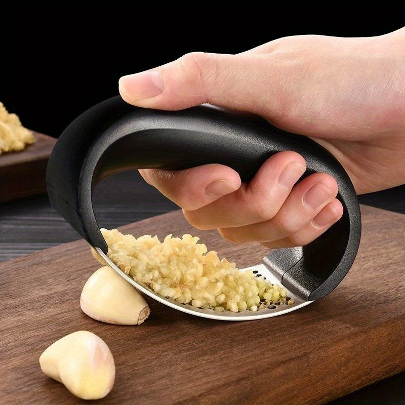 1pc Garlic Crusher Manual Ring Black Vegetable Cutter Kitchen Vegetable And Fruit Gadgets Masher Stainless Steel Garlic Press Chopping Accessories for restaurants/supermarkets Beauty Fashion