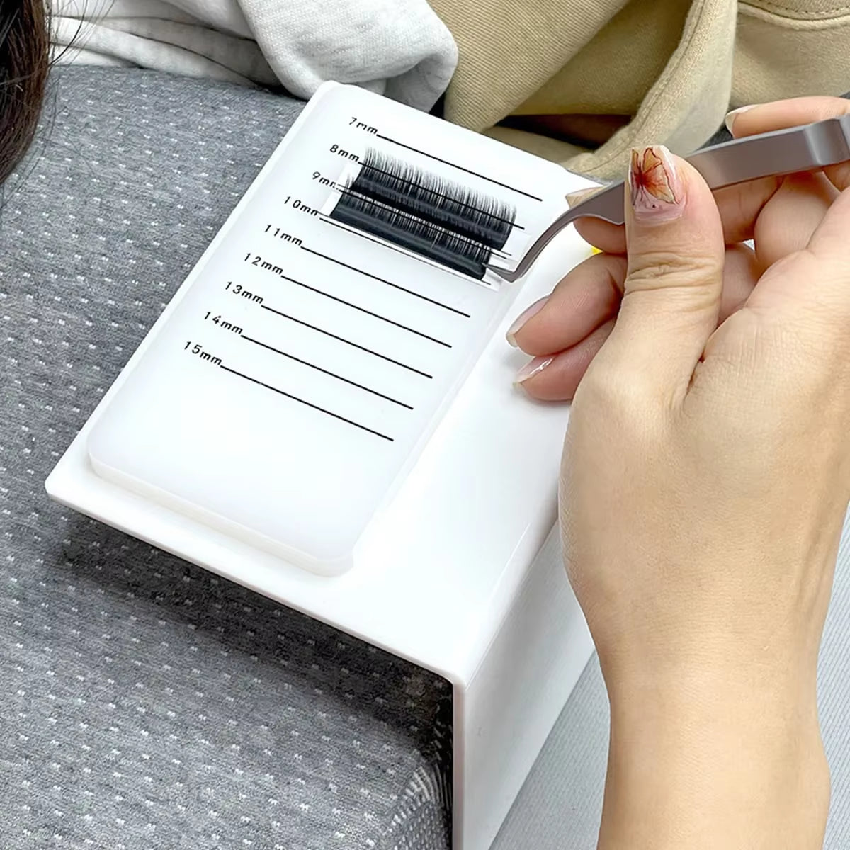 1Pc Eyelash Pillow Console Lashes Extension Stand Professional Reusable Convenient Eyelashes Pad Glue Holder Makeup Tool