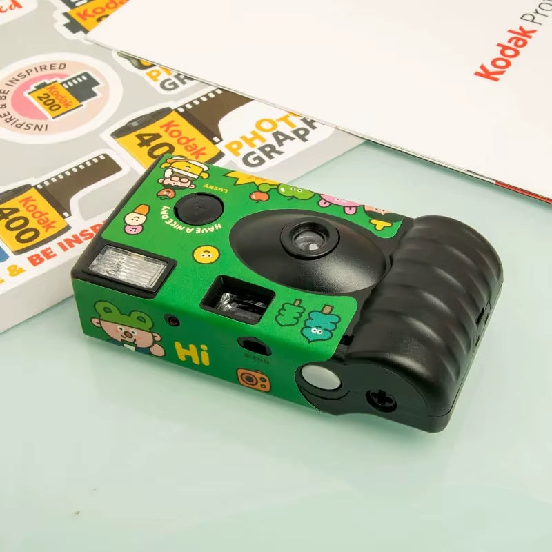 12/27 Sheets Retro Disposable Film Camera Retro Sport Black and White Color Film Dummy Machine with Flash FYE Illustrator Union