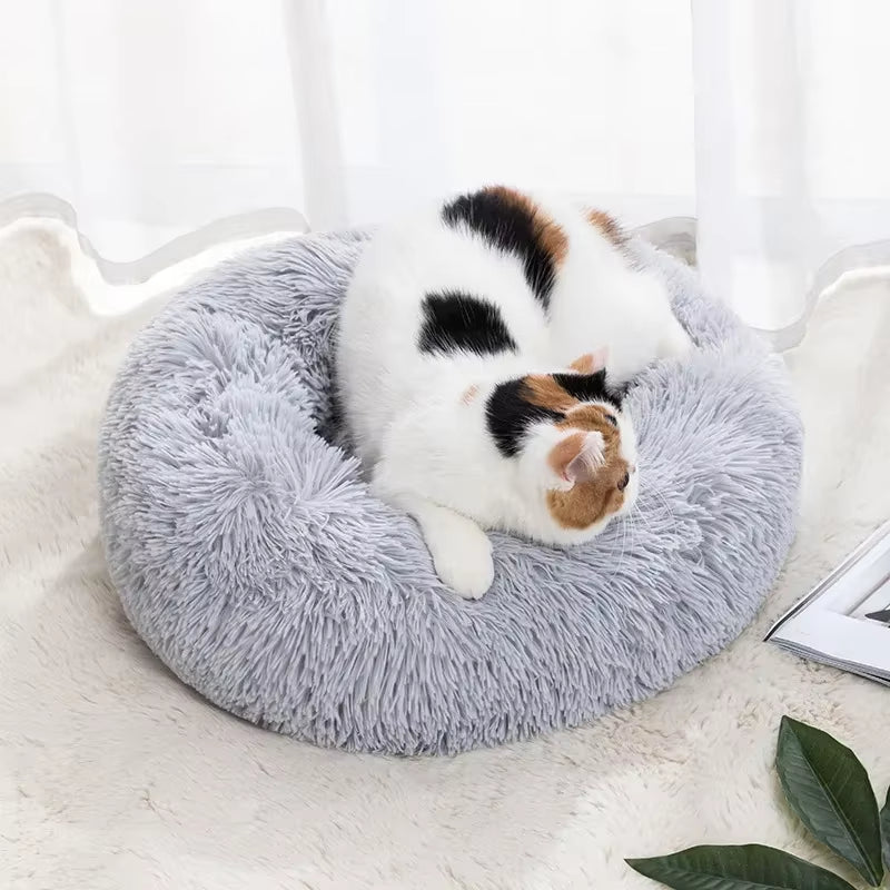 Cozy Plush Pet Bed for Cats & Small Dogs - Soft PU, Contemporary Style, Non-Assemble, Ideal for Kittens & Puppies up to 3Lbs